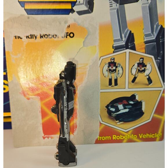GoBots Pathfinder 29 Friendly Robot UFO Complete Cardback Packaging 1984 - Picture 12 of 16